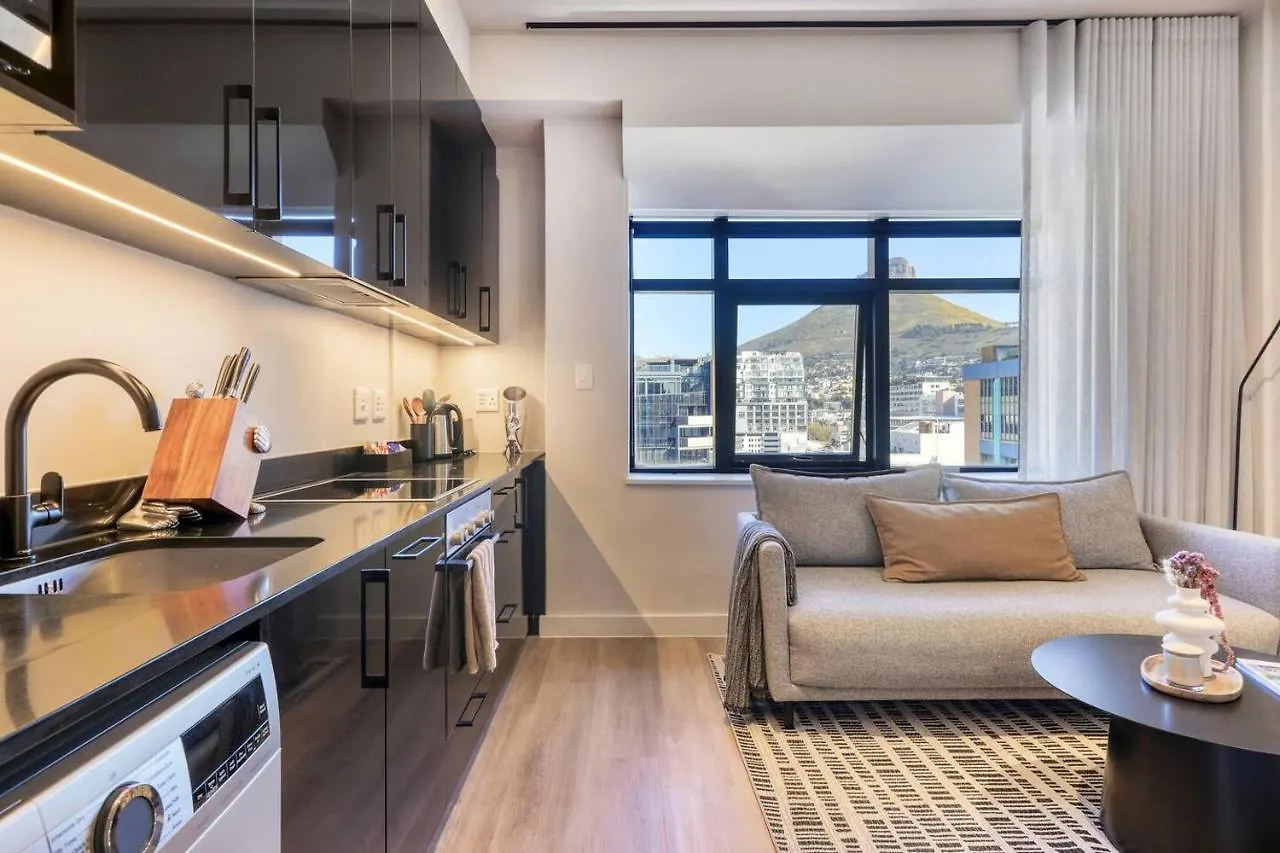 Daire Luxury Mountain View Aparthotel At The Tokyo- 12Th Floor No Loadshedding Cape Town Güney Afrika