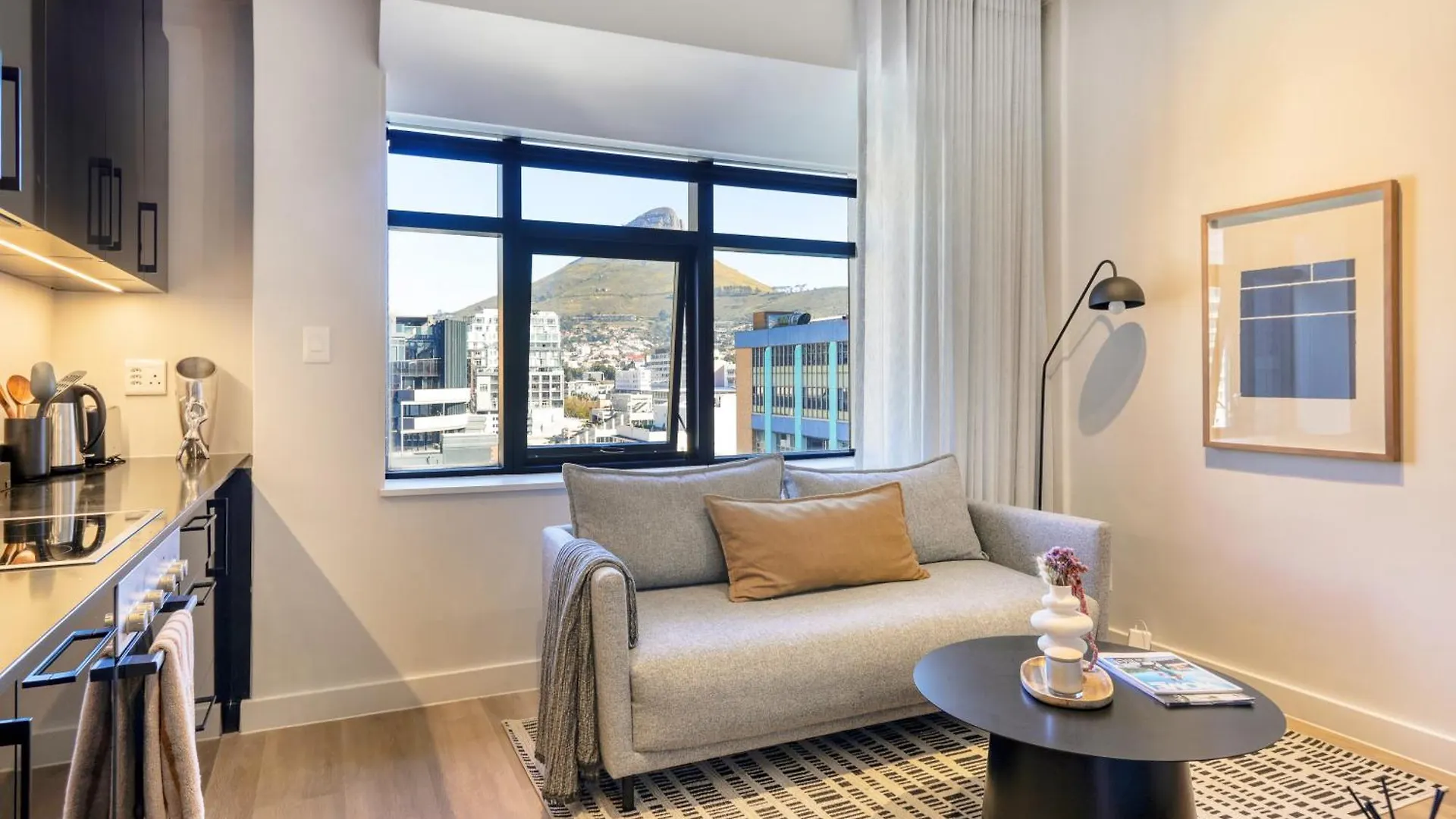 Luxury Mountain View Aparthotel At The Tokyo- 12Th Floor No Loadshedding Cape Town